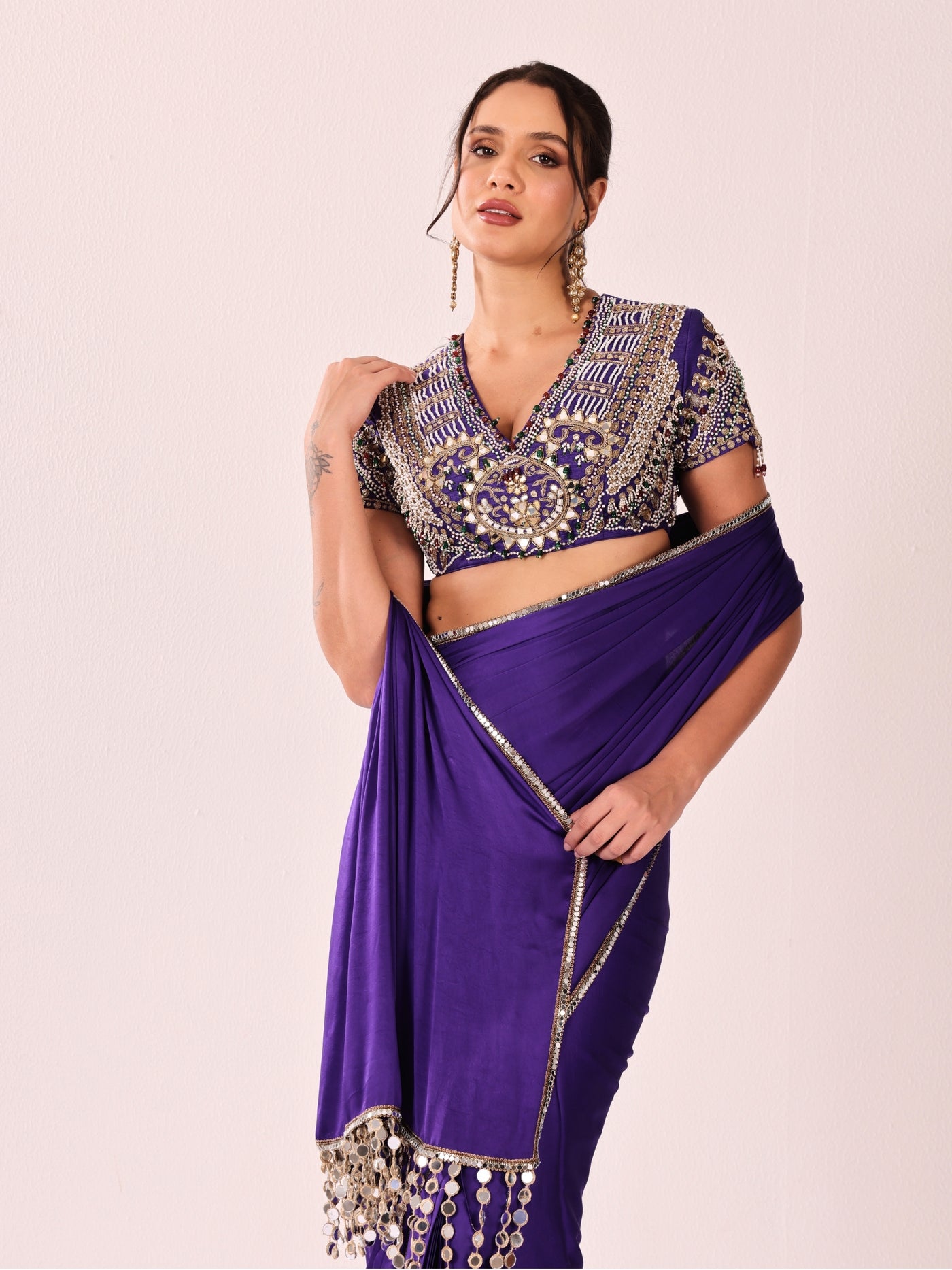 V-neck Kohinoor Blouse Saree Set