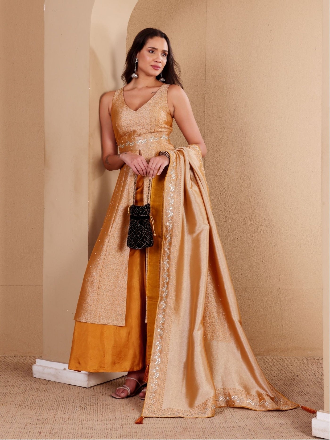 Kesar Zari - Kurta Pant Dupatta Set - truzee