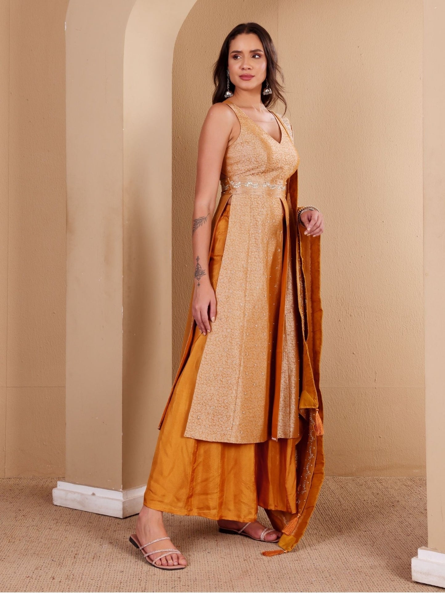 Kesar Zari - Kurta Pant Dupatta Set - truzee